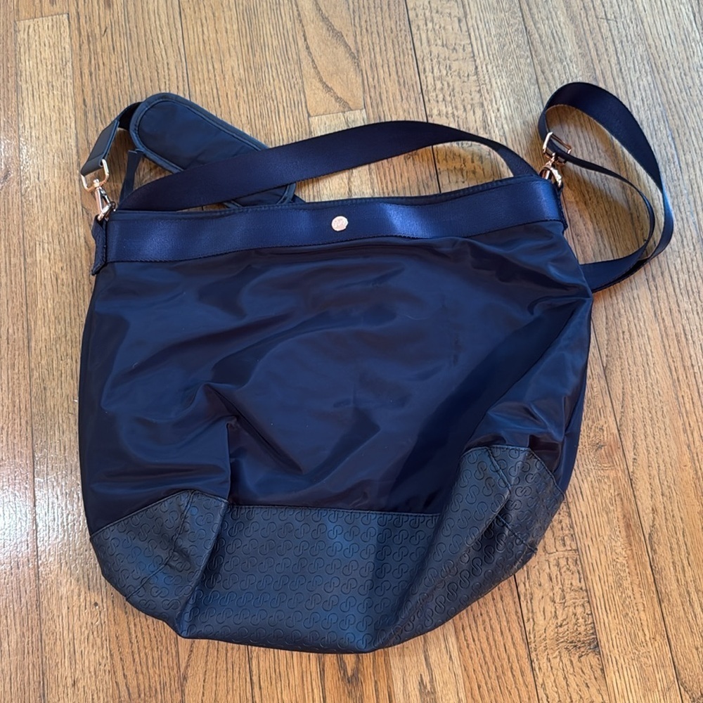 CALIA by Carrie Underwood Navy Women’s Gym / Training Bag — OS EUC - Picture 4 of 5